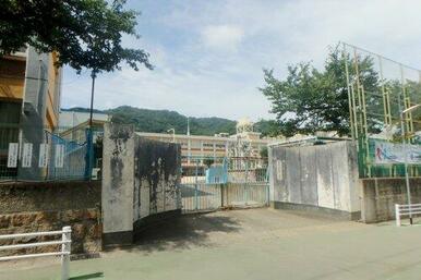 神戸市立本山第一小学校