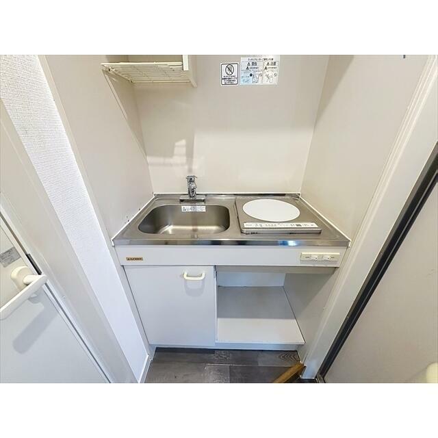 １口コンロのコンパクトなキッチンです