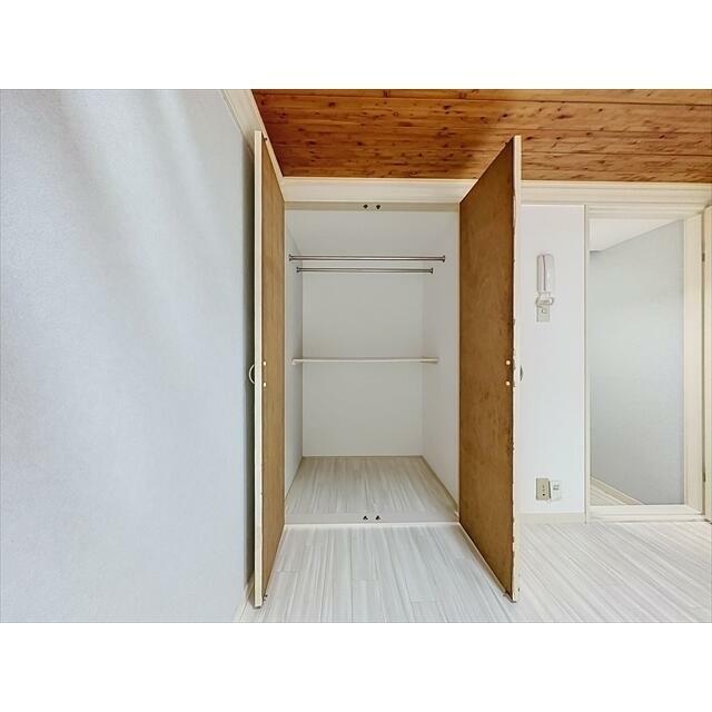 奥行きのある収納です