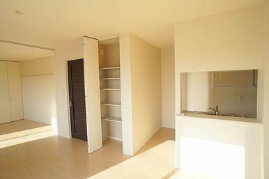 収納棚がございます