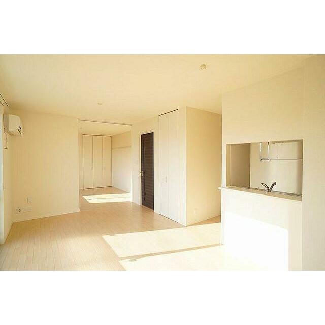 ＬＤＫは対面キッチンがございます