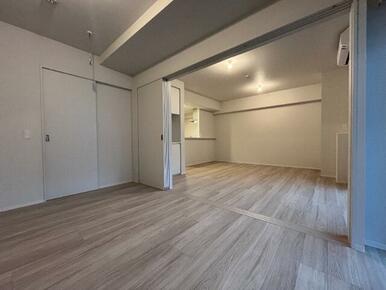 写真は2階のお部屋となります。