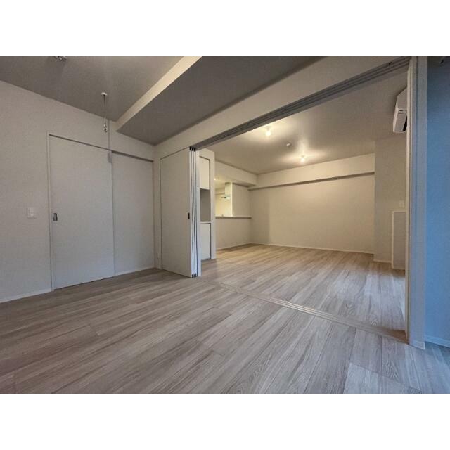 写真は2階のお部屋となります。