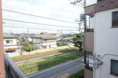 バルコニーからの景色です！圧迫感がないので暮らしやすい♪