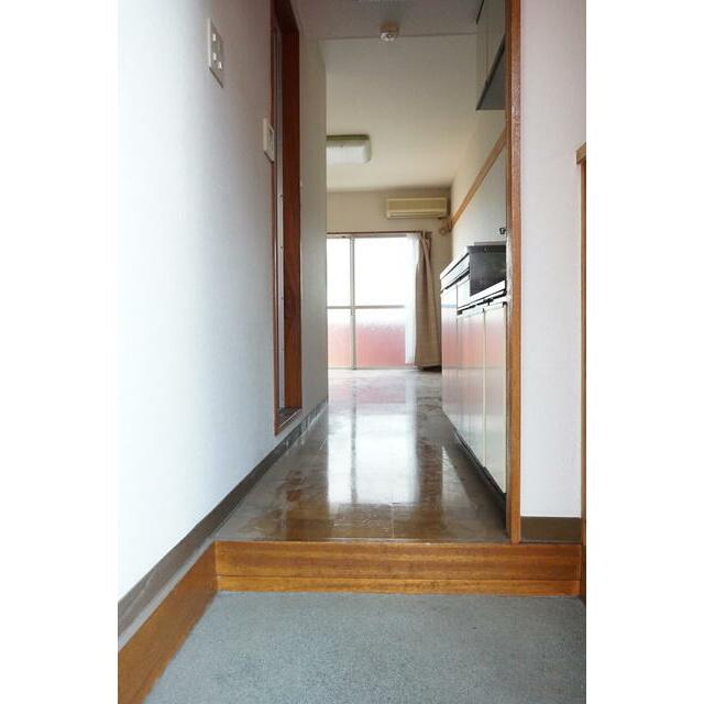 すっきりシンプルな玄関スペースです！