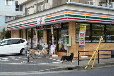 セブンイレブン市川宝店