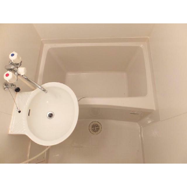 浴室乾燥機付きなので雨の日の洗濯物も安心