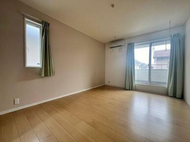 直接バルコニーに出られるので、洗濯物も楽々＾＾