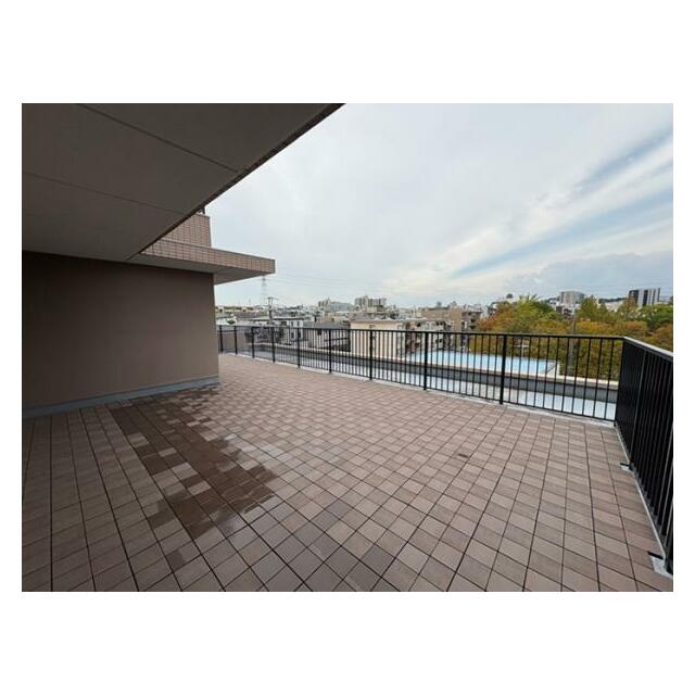 ルーフバルコニー