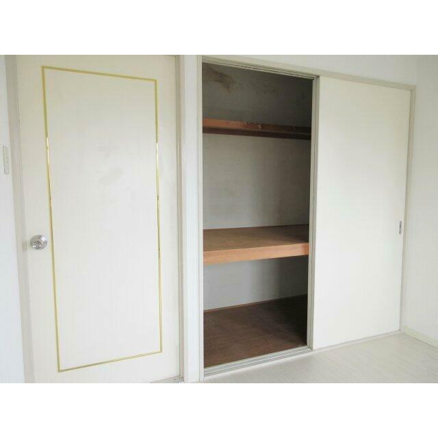 洋室１　収納　※現況優先