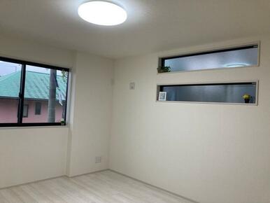 リビングとは別に静かな時間を楽しめる部屋（1号棟）