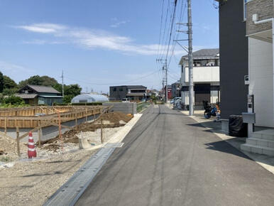 落ち着いた住環境の前面道路！ゆったりとした雰囲気が魅力です☆