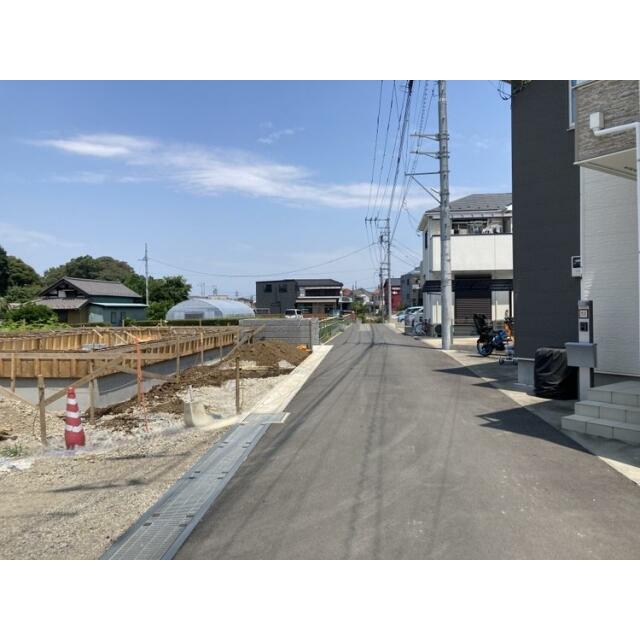 落ち着いた住環境の前面道路！ゆったりとした雰囲気が魅力です☆