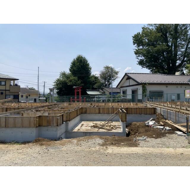 現在工事が進行中の新築物件です！これから形になっていく住まいにワクワクしますね☆