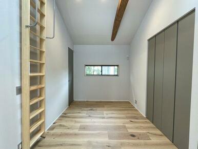 LDKとつながる洋室は、建具を開放すれば広々としたLDKに。