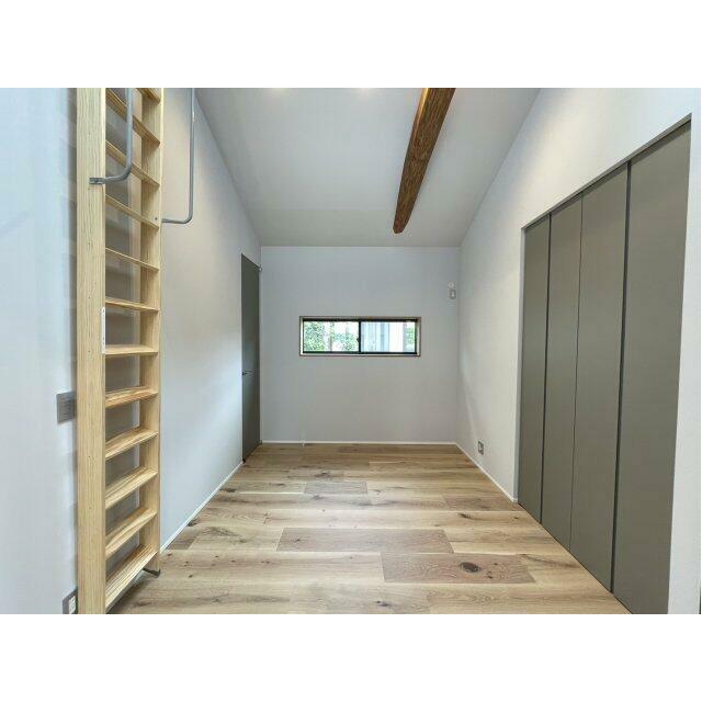 LDKとつながる洋室は、建具を開放すれば広々としたLDKに。