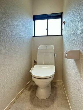 「トイレ」２階にもトイレがございます