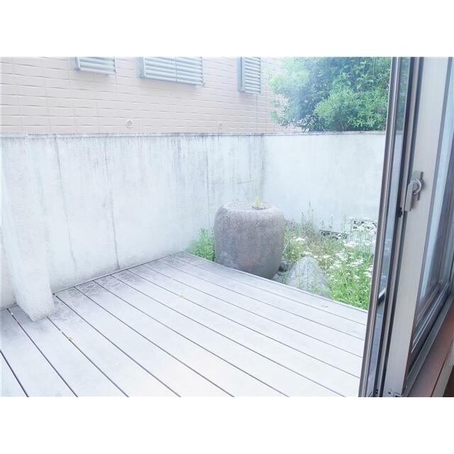 南向きウッドデッキ
