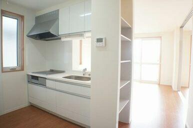 ★キッチン☆　人気の対面キッチンは会話をしながらや、お子さんの様子を見ながらの料理が可能です♪♪