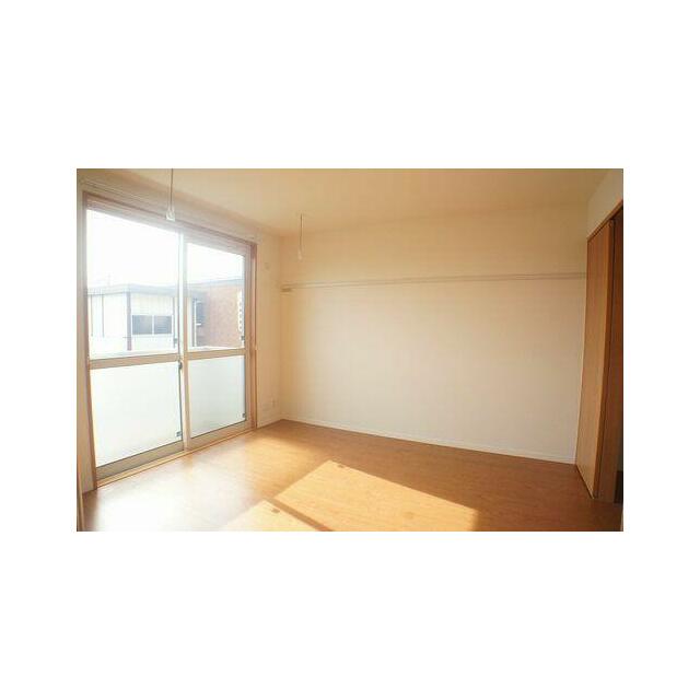 ★南洋室☆６．５帖の洋室です♪