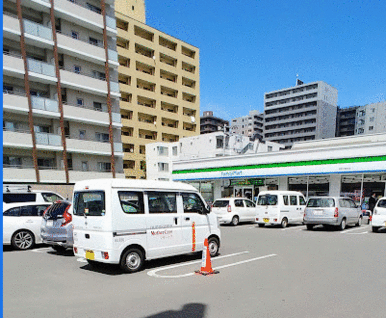 ファミリーマート知事公館前店