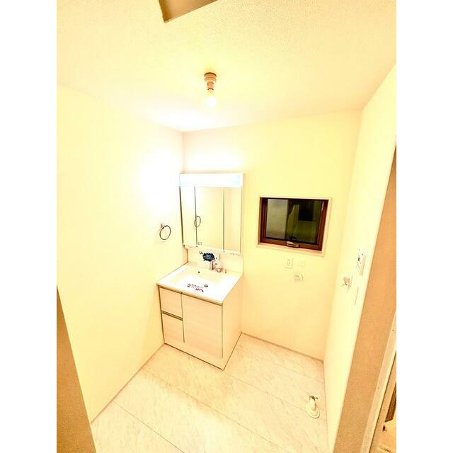 洗面台で帰宅後のリセットタイム（2号棟）