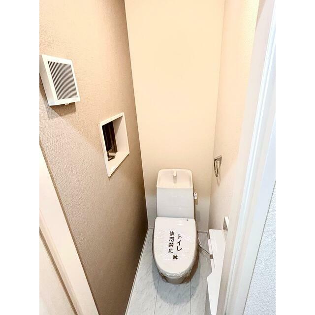 一日平均8回、一年平均2500回。長い時間を過ごすトイレだからこそ快適空間に（2号棟）