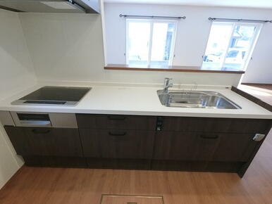 幅のあるキッチン！調理台も広い！