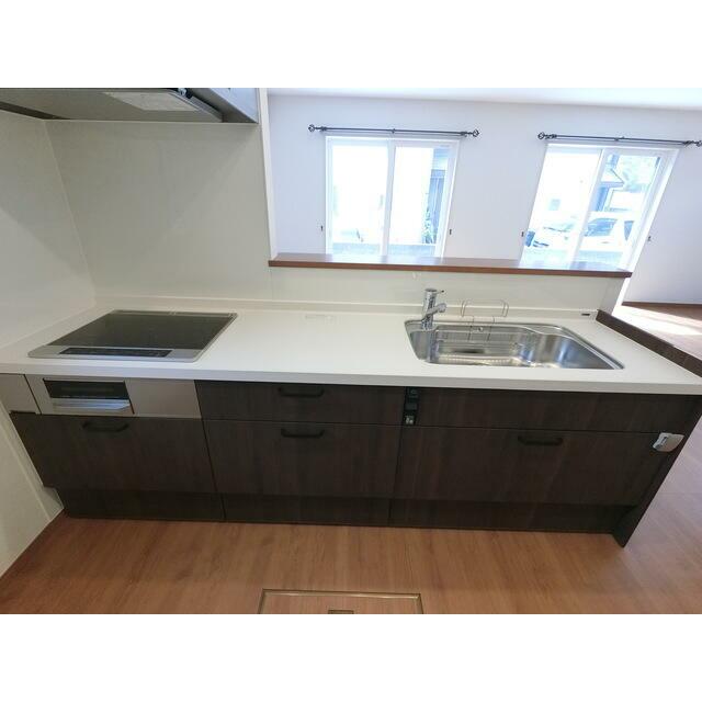 幅のあるキッチン！調理台も広い！