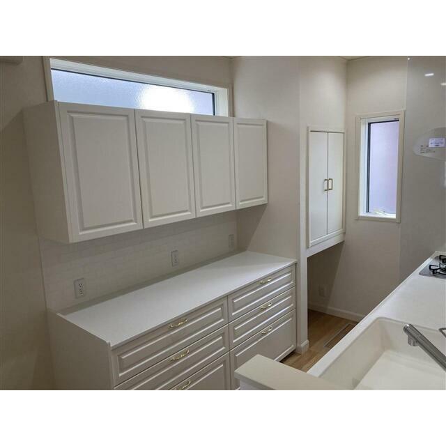 キッチンバックセット※キッチンと面材を合わせたカップボード付きです。