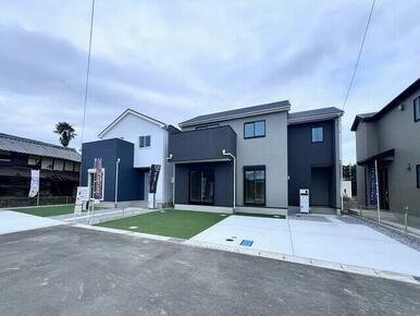 外観（人工芝施工済み）