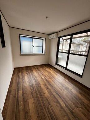 使い勝手のいい洋室です