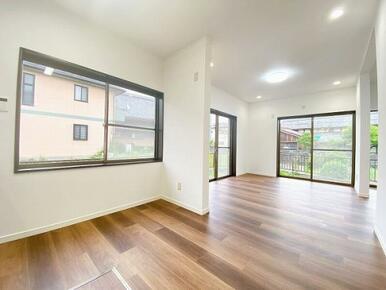 「LDK」キッチンからの角度です