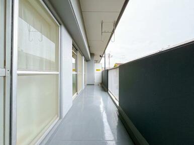 「バルコニー」こちらは現況になります。