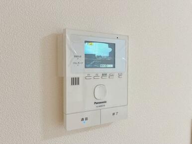 「設備」LDKにモニター付きインターホンがございます。