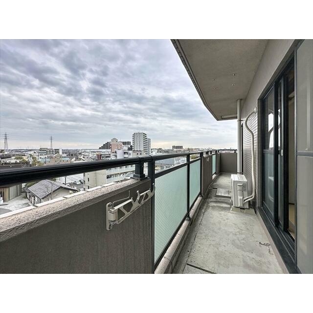 風通し良いベランダです