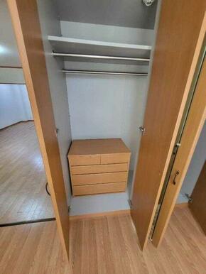 写真は同じ間取りの別部屋です