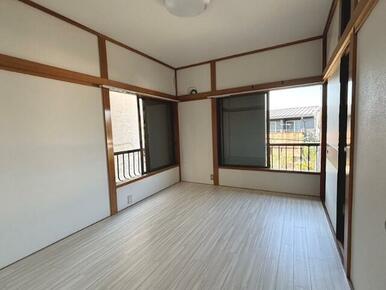３階６帖のお部屋です！通風良好！