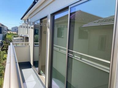 風を感じながら、ホッと一息（2号棟）