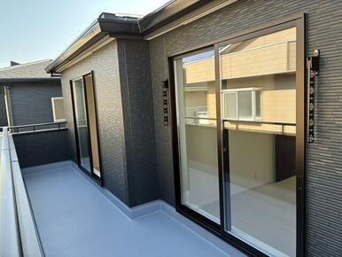 グリーンを増やして、癒しの空間に（3号棟）