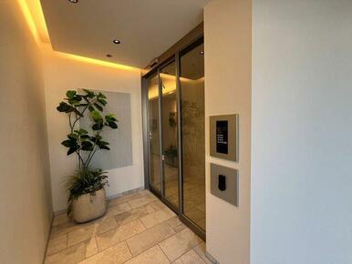 エントランスはオートロック仕様