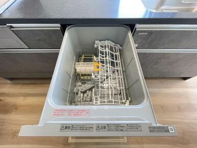 忙しい朝や冬の寒い日の洗い物はお任せ！毎日の家事を軽減できる食器洗浄機付きです＾＾