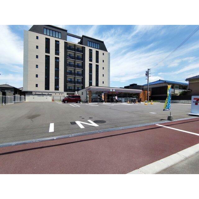 セブンイレブン　高槻南松原店　徒歩10分(約750ｍ）