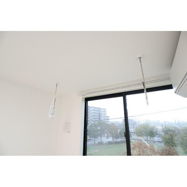 設備 室内物干し　※同物件・同仕様画像