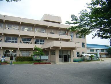 泉川小学校