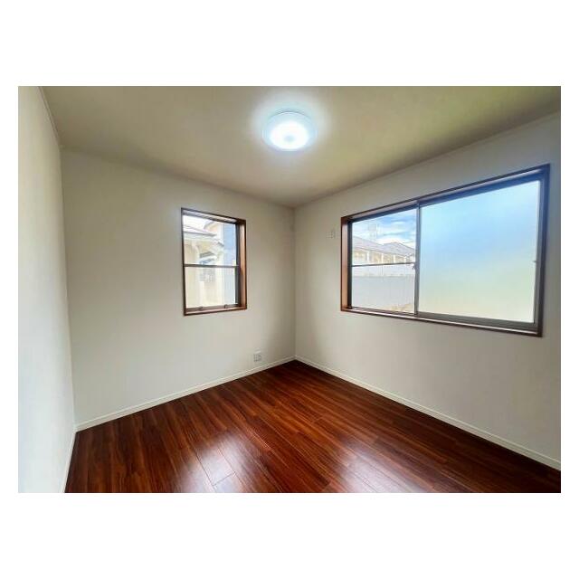 2階北側洋室約5.5帖