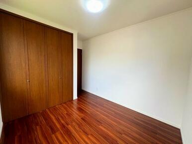 2階北側洋室約5.5帖　別角度から