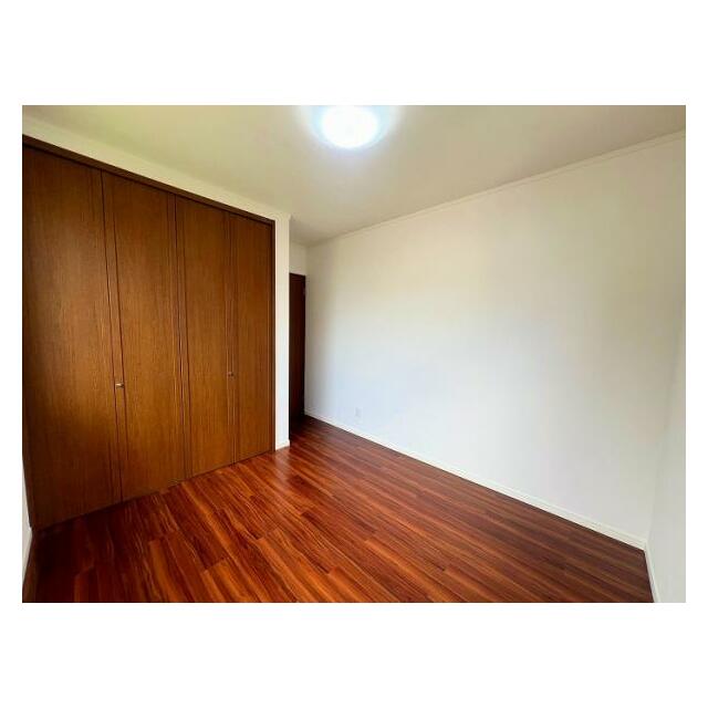 2階北側洋室約5.5帖　別角度から