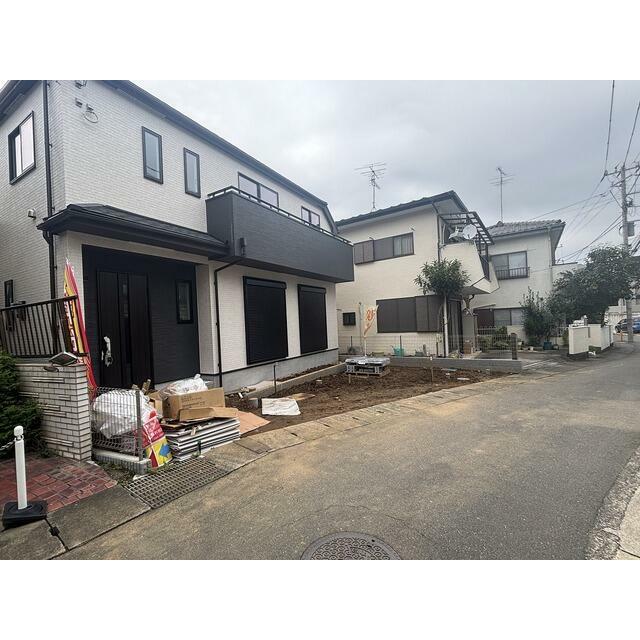 【外観】暮らしに寄り添う洗練されたデザイン。地震に強い”耐震等級3”を含む、住宅性能評価における6項目で最高等級を取得。家族の安心と安全を守る住まいです。詳しくはお気軽にお問い合わせください
