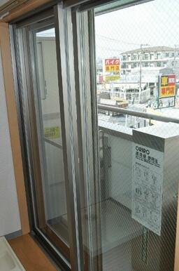 防音・断熱に優れた２重サッシです
